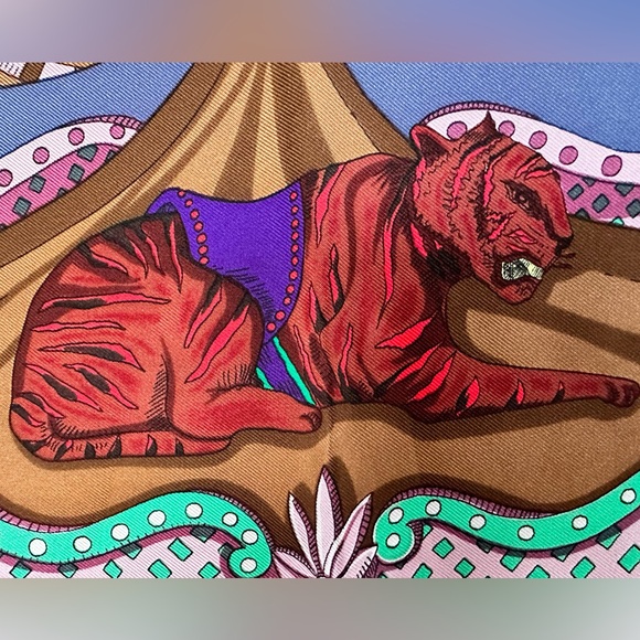 Hermès Tournez Manege print silk scarf shawl with circus horses, tigers, monkey - Picture 10 of 15
